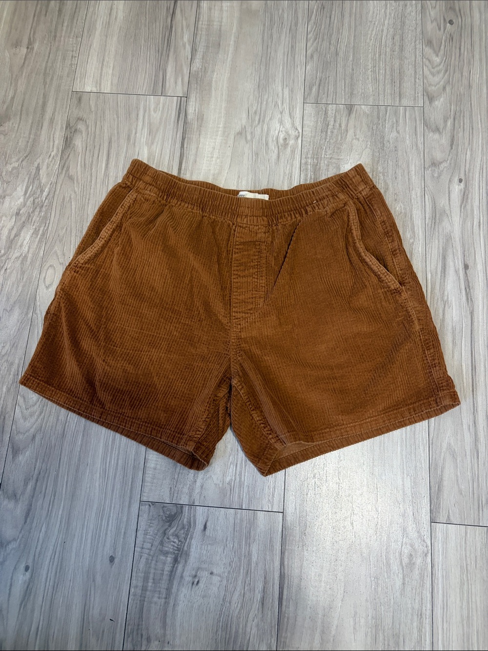 Madewell Corduroy Shorts in Rust Brown